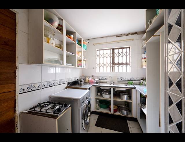 8 BEDROOM HOUSE FOR SALE IN NOORDWYK